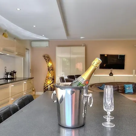 Rez De Apartment Antibes